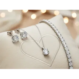 Sparkle Up Her Life: The Perfect Diamond Jewellery Gifts for Your Girlfriend