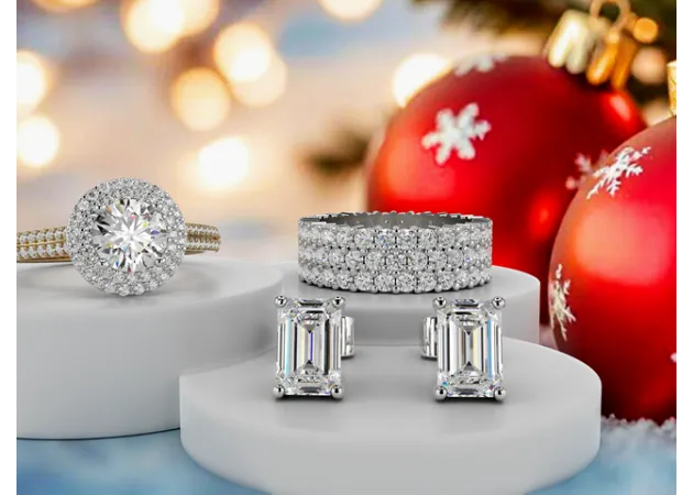 https://comparethediamond.com/image/cache/catalog/blog-images/xmas%20diamonds-630x450.webp