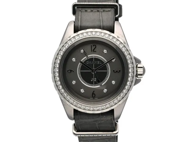 Chanel J12