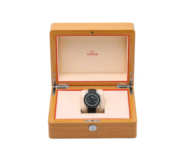 Omega Speedmaster Racing